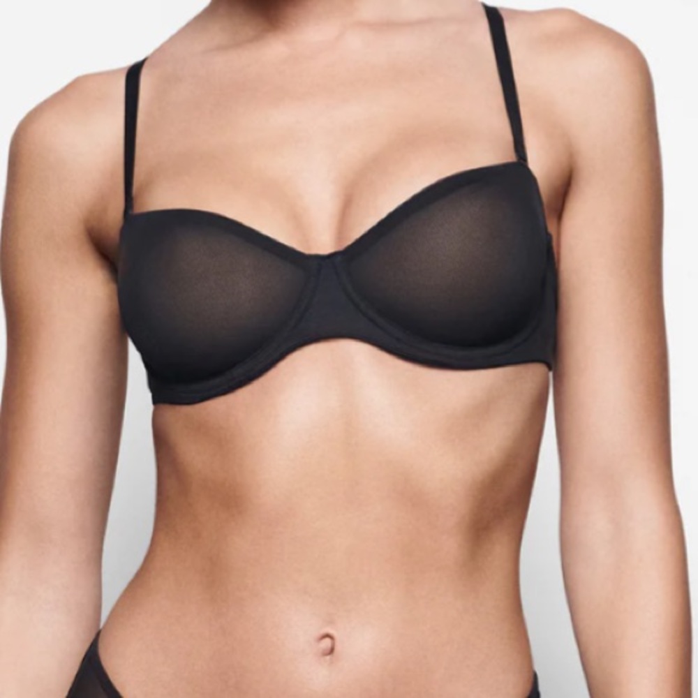 ❤️ SKIMS ultra fine mesh bra in Onyx 34C